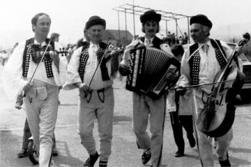 Ľudová hudba - história 7 Ľudová hudba - história 7