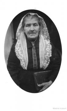 Ženský kroj Ženský kroj