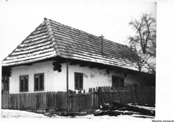 Dom Holkovcov, Černík, asanovaný pri výstavbe kaná Dom Holkovcov, Černík, asanovaný pri výstavbe kaná