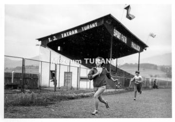 Stará tribúna v Záblatí - tréning - r.1957 Stará tribúna v Záblatí - tréning - r.1957