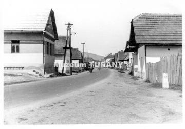 ul.Osloboditeľov na dolnom konci - r.1948 ul.Osloboditeľov na dolnom konci - r.1948