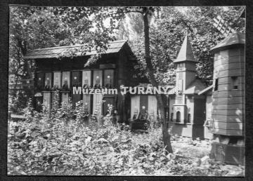 Staré včelíny zhotovené Kolomanom a Petrom Vencel Staré včelíny zhotovené Kolomanom a Petrom Vencel